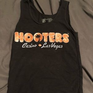 Hooters top